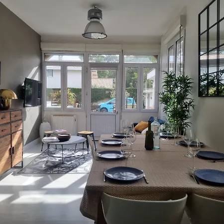 Holiday home La Du Betey - Maison Typique Du Bassin 150 M De La Andernos-les-Bains